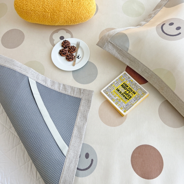 91家纺网 家纺一手货源 找家纺 时年 2022新款全工艺环保数码印花高品质水洗冰丝凉席 微笑波点