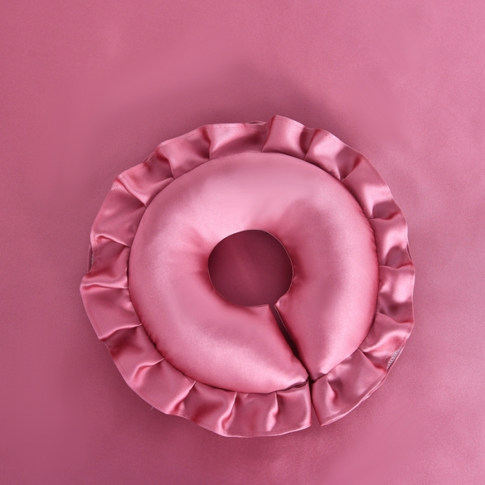 91家纺网 家纺一手货源 找家纺 莉人坊美容床罩批发 2023贵妃段天丝美容床罩四件套 蔷薇花语红