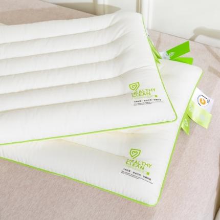 91家纺网 家纺一手货源 找家纺 （总）境月枕芯坊 2022新款A类防螨抑菌水洗枕-单边护颈款