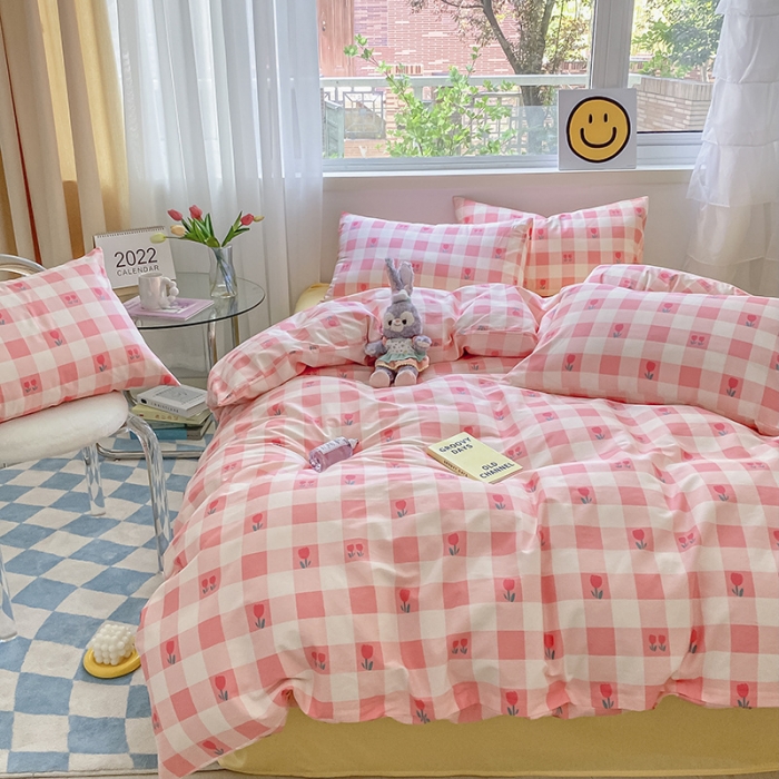91家纺网 家纺一手货源 找家纺 桃子家居 2022新款ins小清新奶油卡通纯棉系列四件套 格子小花
