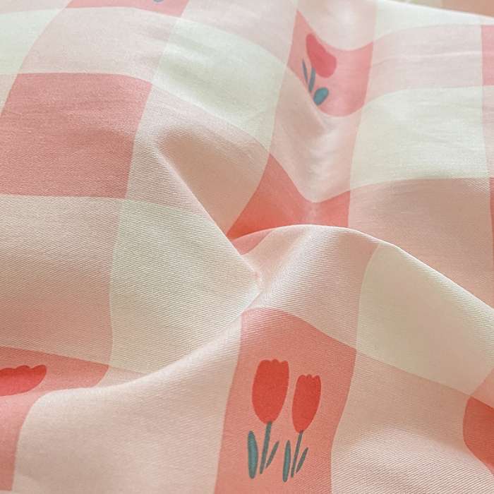 91家纺网 家纺一手货源 找家纺 桃子家居 2022新款ins小清新奶油卡通纯棉系列四件套 格子小花