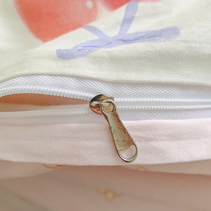 91家纺网 家纺一手货源 找家纺 桃子家居 2022新款ins小清新奶油卡通纯棉系列四件套 花朵小樱桃