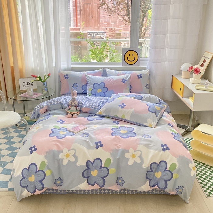 91家纺网 家纺一手货源 找家纺 桃子家居 2022新款ins小清新奶油卡通纯棉系列四件套 蓝心奶油花