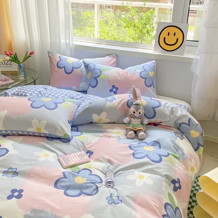 91家纺网 家纺一手货源 找家纺 桃子家居 2022新款ins小清新奶油卡通纯棉系列四件套 蓝心奶油花