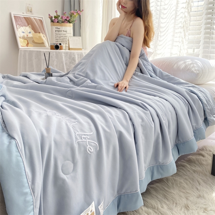 91家纺网 家纺一手货源 找家纺 米乐被业2025新款凉感绣花大豆夏被空调被被子被芯典雅灰