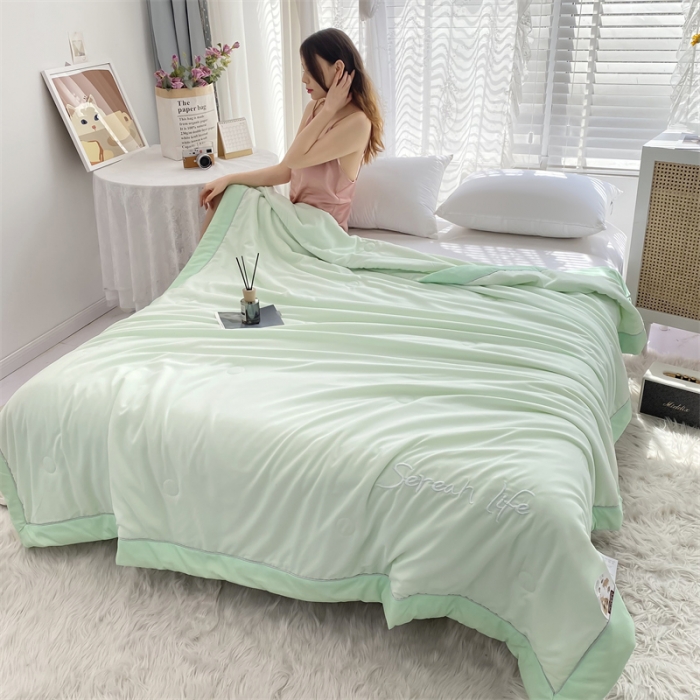 91家纺网 家纺一手货源 找家纺 米乐被业2025新款凉感绣花大豆夏被空调被被子被芯果绿