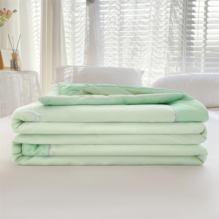 91家纺网 家纺一手货源 找家纺 米乐被业2025新款凉感绣花大豆夏被空调被被子被芯果绿