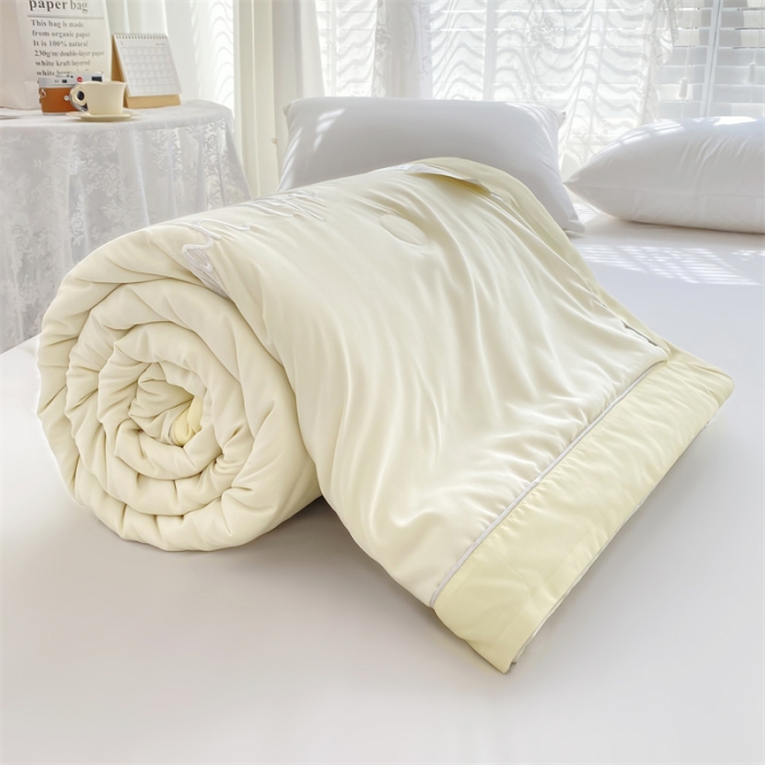 91家纺网 家纺一手货源 找家纺 米乐被业2025新款凉感绣花大豆夏被空调被被子被芯米白