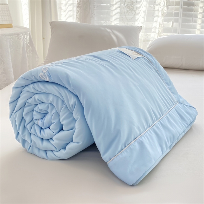 91家纺网 家纺一手货源 找家纺 米乐被业2025新款凉感绣花大豆夏被空调被被子被芯天空蓝