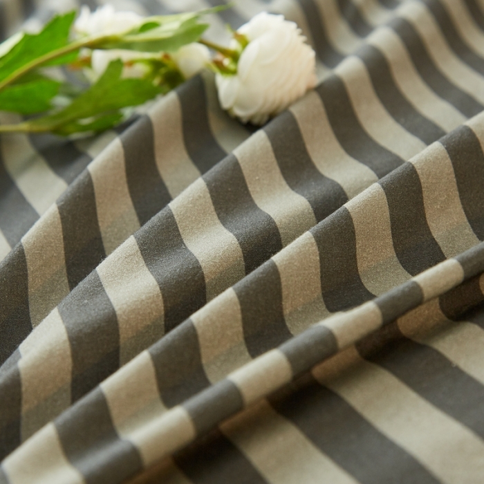 91家纺网 家纺一手货源 找家纺 宝士康 2023新款无印风系列四件套 简约灰条