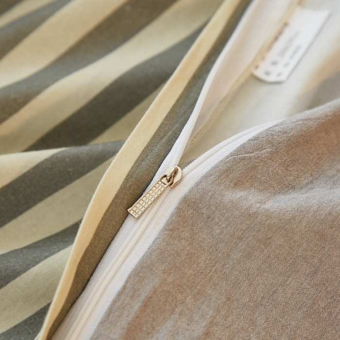 91家纺网 家纺一手货源 找家纺 宝士康 2023新款无印风系列四件套 雅灰中条