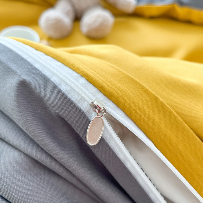 91家纺网 家纺一手货源 找家纺 赫然家纺 2026新款纯色磨毛系列床单款四件套 姜黄+深灰