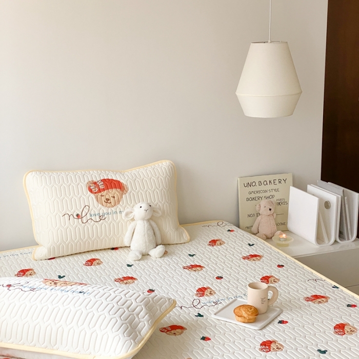 91家纺网 家纺一手货源 找家纺 朗莎家纺 2022新款可机洗凉感丝卡通乳胶凉席 达菲