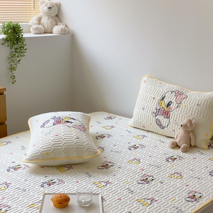 91家纺网 家纺一手货源 找家纺 朗莎家纺 2022新款可机洗凉感丝卡通乳胶凉席 黛丝