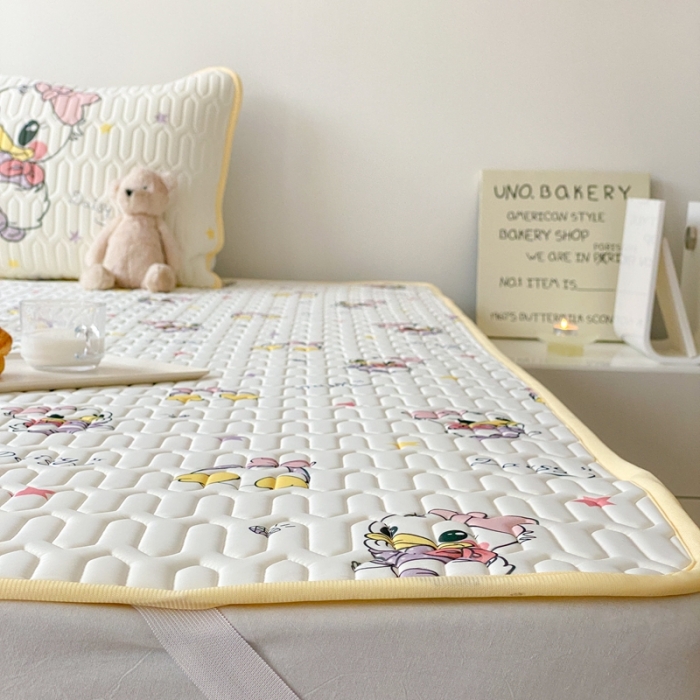 91家纺网 家纺一手货源 找家纺 朗莎家纺 2022新款可机洗凉感丝卡通乳胶凉席 黛丝