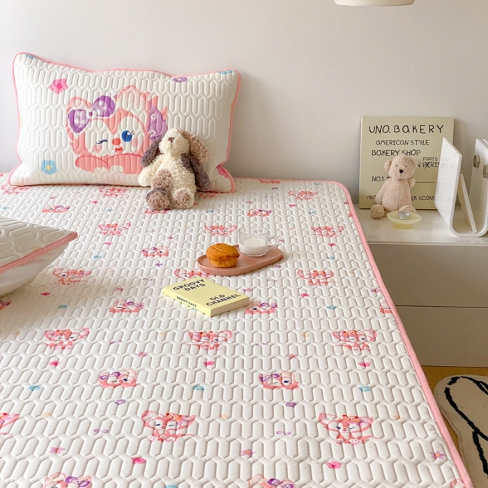 91家纺网 家纺一手货源 找家纺 朗莎家纺 2022新款可机洗凉感丝卡通乳胶凉席 琳娜贝尔