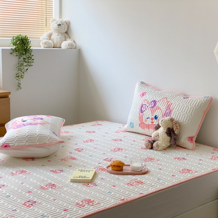 91家纺网 家纺一手货源 找家纺 朗莎家纺 2022新款可机洗凉感丝卡通乳胶凉席 琳娜贝尔