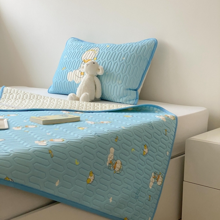 91家纺网 家纺一手货源 找家纺 朗莎家纺 2022新款可机洗凉感丝卡通乳胶凉席 唐老鸭