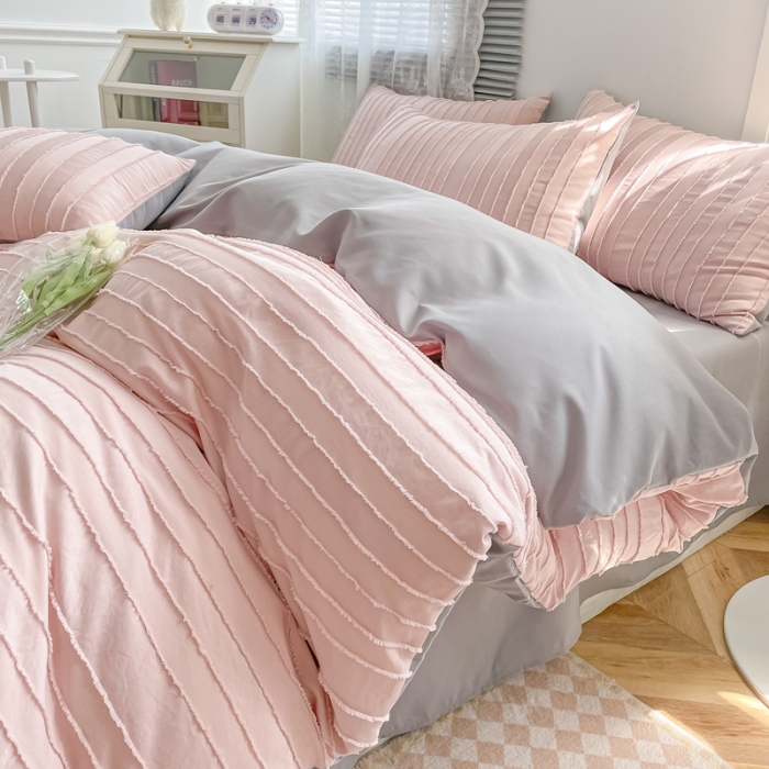 91家纺网 家纺一手货源 找家纺 古吉梦 2022新款剪花简约条系列四件套浅豆沙+浅灰