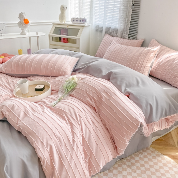 91家纺网 家纺一手货源 找家纺 古吉梦 2022新款剪花简约条系列四件套浅豆沙+浅灰