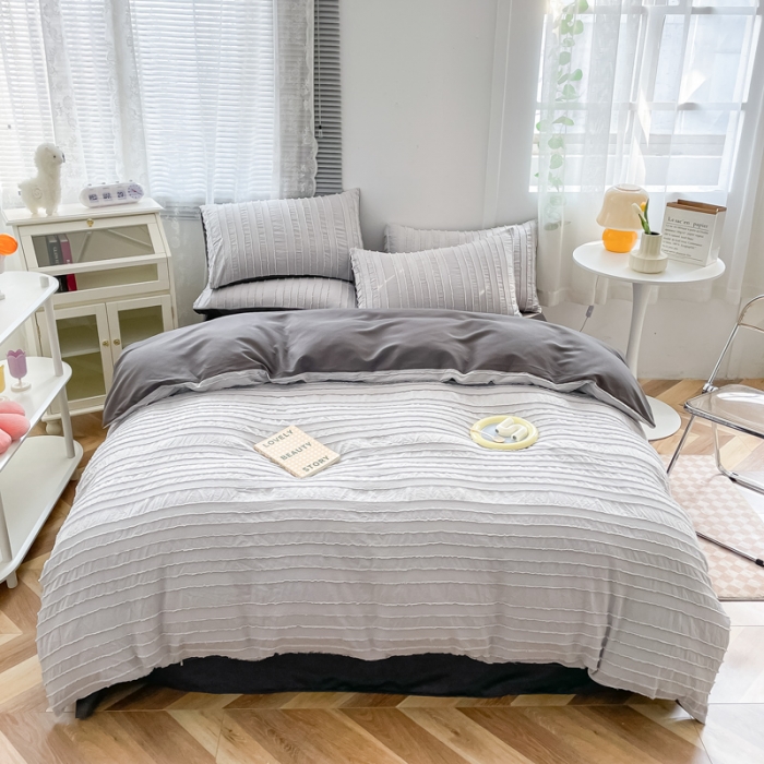 91家纺网 家纺一手货源 找家纺 古吉梦 2022新款剪花简约条系列四件套浅灰+高级灰