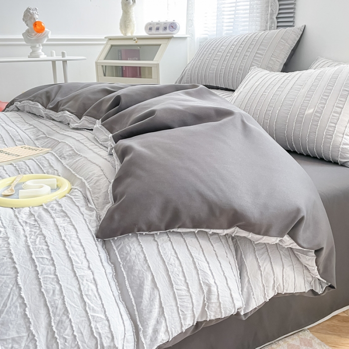 91家纺网 家纺一手货源 找家纺 古吉梦 2022新款剪花简约条系列四件套浅灰+高级灰