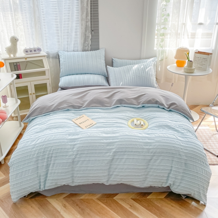 91家纺网 家纺一手货源 找家纺 古吉梦 2022新款剪花简约条系列四件套天空兰+浅灰