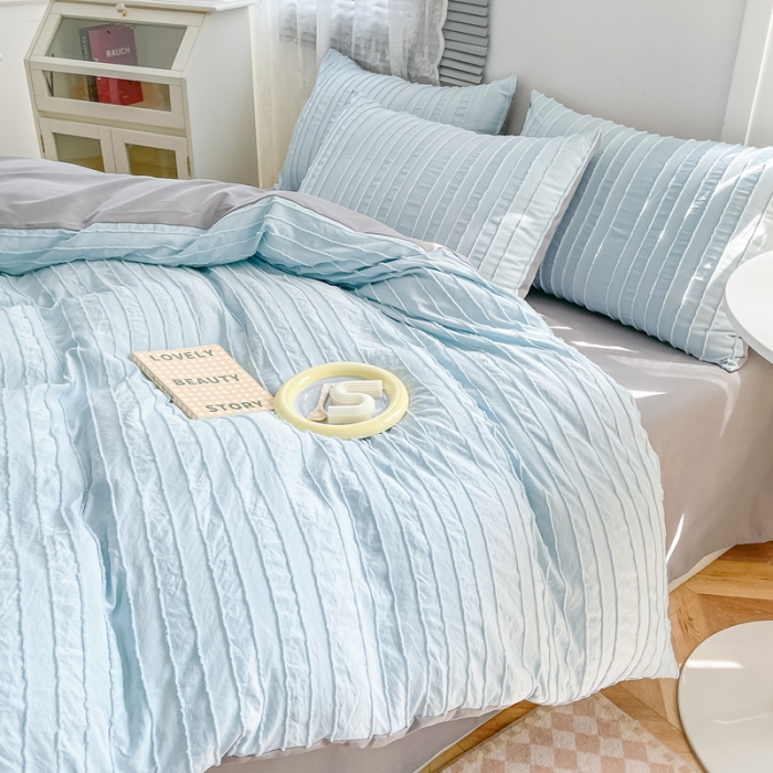 91家纺网 家纺一手货源 找家纺 古吉梦 2022新款剪花简约条系列四件套天空兰+浅灰