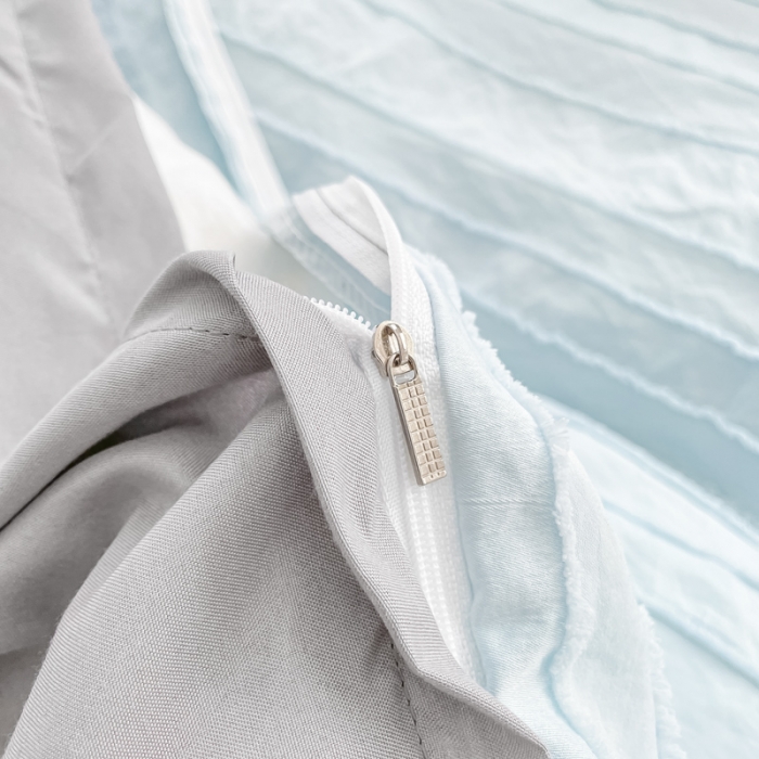 91家纺网 家纺一手货源 找家纺 古吉梦 2022新款剪花简约条系列四件套天空兰+浅灰