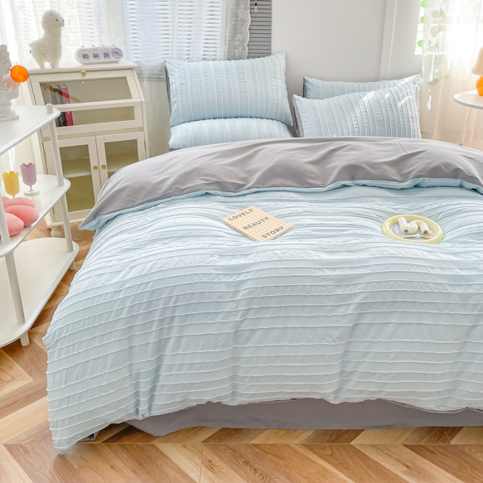 91家纺网 家纺一手货源 找家纺 古吉梦 2022新款剪花简约条系列四件套天空兰+浅灰