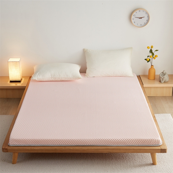 91家纺网 家纺一手货源 找家纺 寐珂 2025新款A类凉感魔豆豆床垫-双人款 胭脂粉