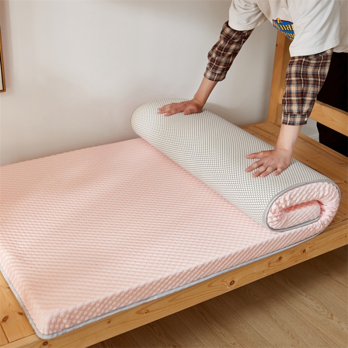 91家纺网 家纺一手货源 找家纺 （总）寐珂 2025新款A类凉感魔豆豆床垫-学生款