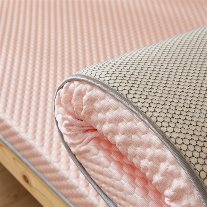 91家纺网 家纺一手货源 找家纺 寐珂 2025新款A类凉感魔豆豆床垫-学生款 胭脂粉