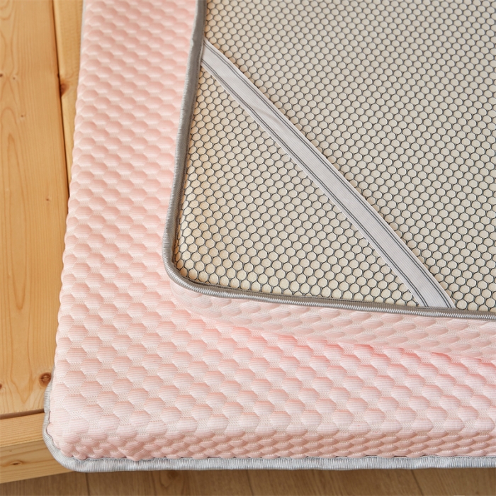 91家纺网 家纺一手货源 找家纺 寐珂 2025新款A类凉感魔豆豆床垫-学生款 胭脂粉