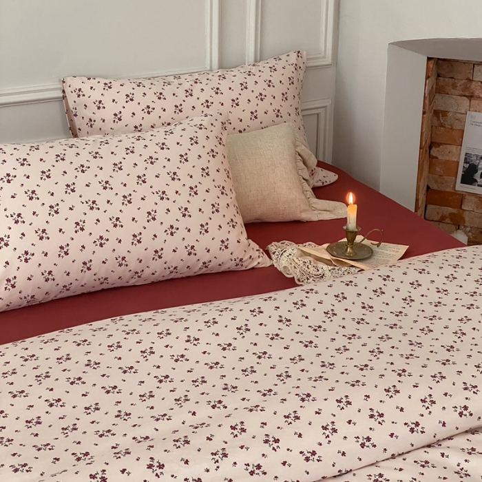 91家纺网 家纺一手货源 找家纺 蘭菲家纺 2023新款针织棉碎花系列四件套 酒红探戈