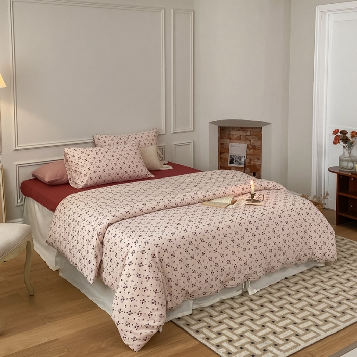 91家纺网 家纺一手货源 找家纺 蘭菲家纺 2023新款针织棉碎花系列四件套 酒红探戈