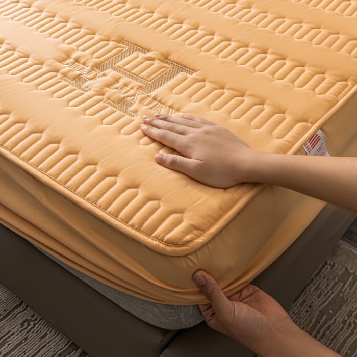 91家纺网 家纺一手货源 找家纺 鑫钰 2023年新款原棉大豆夹棉床笠直播爆款 琥珀橙