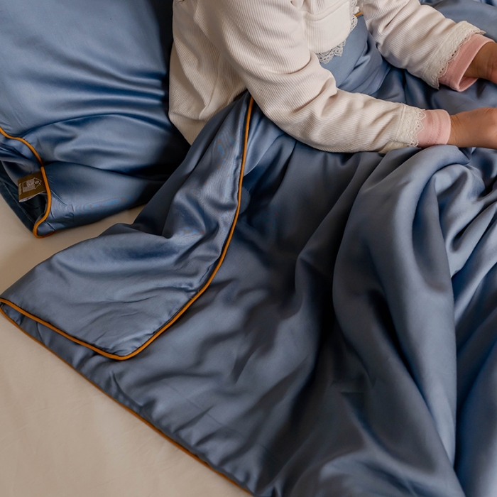 91家纺网 家纺一手货源 找家纺 汇庭 2022新款单人绣花天丝夏被子被芯 宇航员