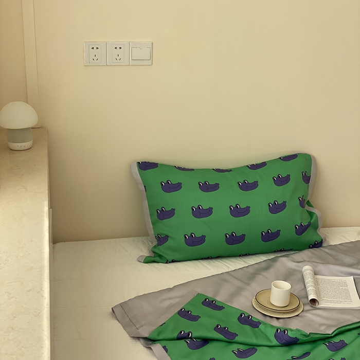 91家纺网 家纺一手货源 找家纺 汇庭 2022新款单人天丝卡通印花夏被子被芯 大嘴蛙