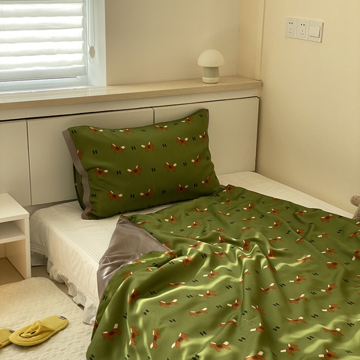 91家纺网 家纺一手货源 找家纺 汇庭 2022新款单人天丝卡通印花夏被子被芯 皮卡