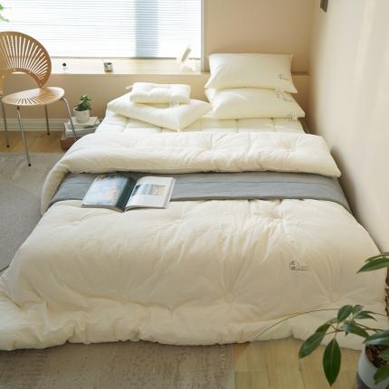 91家纺网 家纺一手货源 找家纺 （总）巴宝路 2025新款原棉日式水洗酒店系列四季被冬被