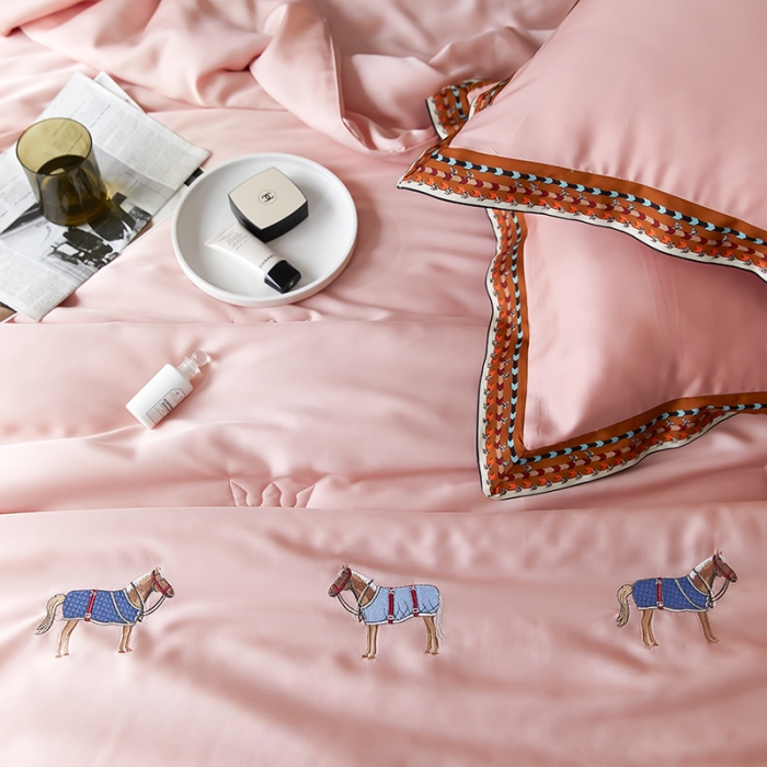 91家纺网 家纺一手货源 找家纺 汇庭 2022新款奥地利60天丝数码花边夏被-马德里 马德里粉色