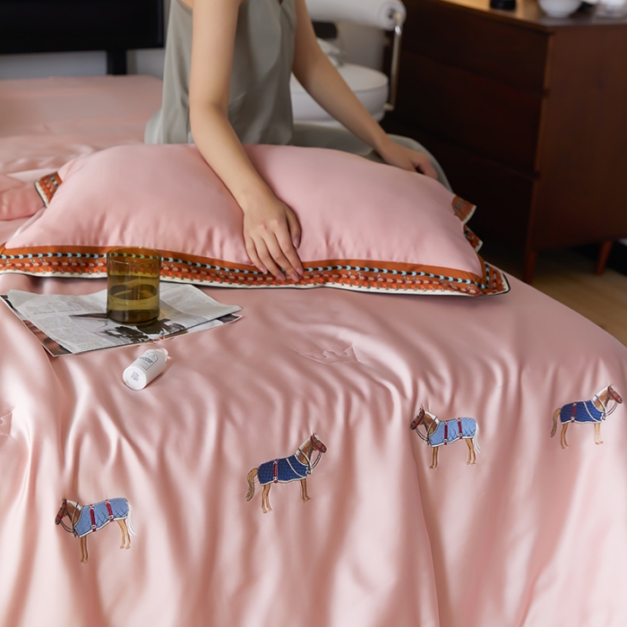 91家纺网 家纺一手货源 找家纺 汇庭 2022新款奥地利60天丝数码花边夏被-马德里 马德里粉色