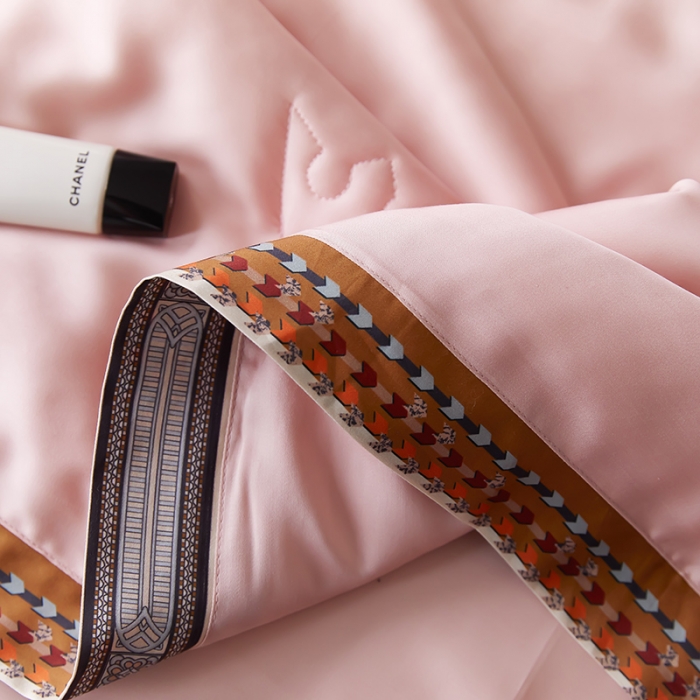 91家纺网 家纺一手货源 找家纺 汇庭 2022新款奥地利60天丝数码花边夏被-马德里 马德里粉色