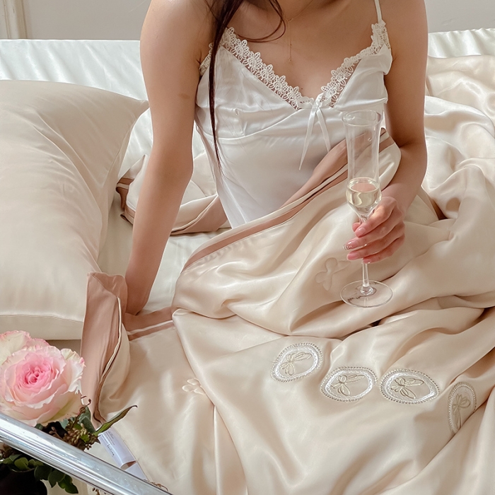 91家纺网 家纺一手货源 找家纺 汇庭 2022新款雅思兰夏凉被被子被芯 米黄