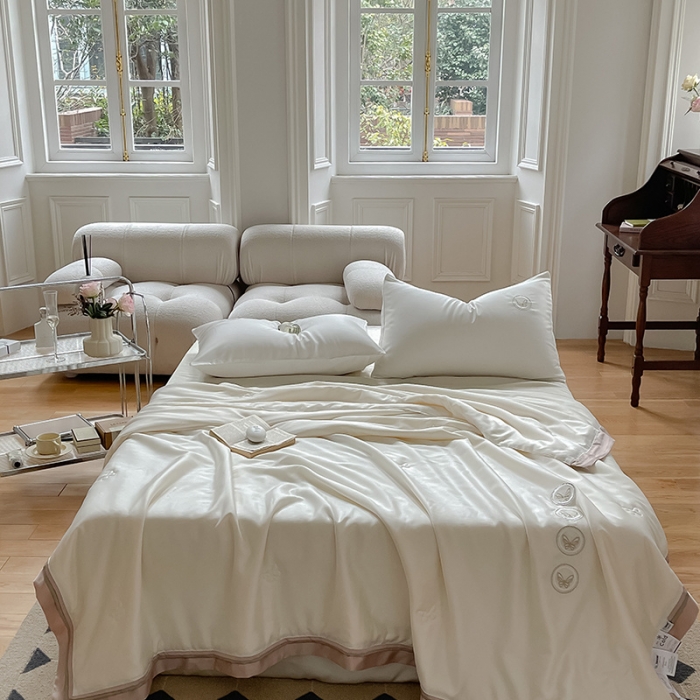 91家纺网 家纺一手货源 找家纺 汇庭 2022新款雅思兰夏凉被被子被芯 奶白色