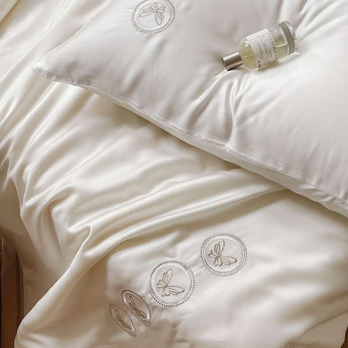 91家纺网 家纺一手货源 找家纺 汇庭 2022新款雅思兰夏凉被被子被芯 奶白色