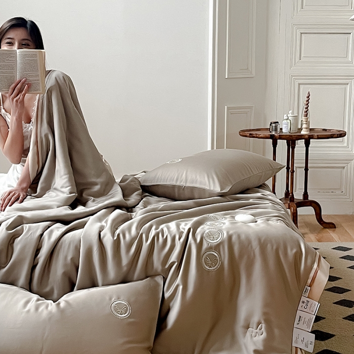 91家纺网 家纺一手货源 找家纺 汇庭 2022新款雅思兰夏凉被被子被芯 浅灰