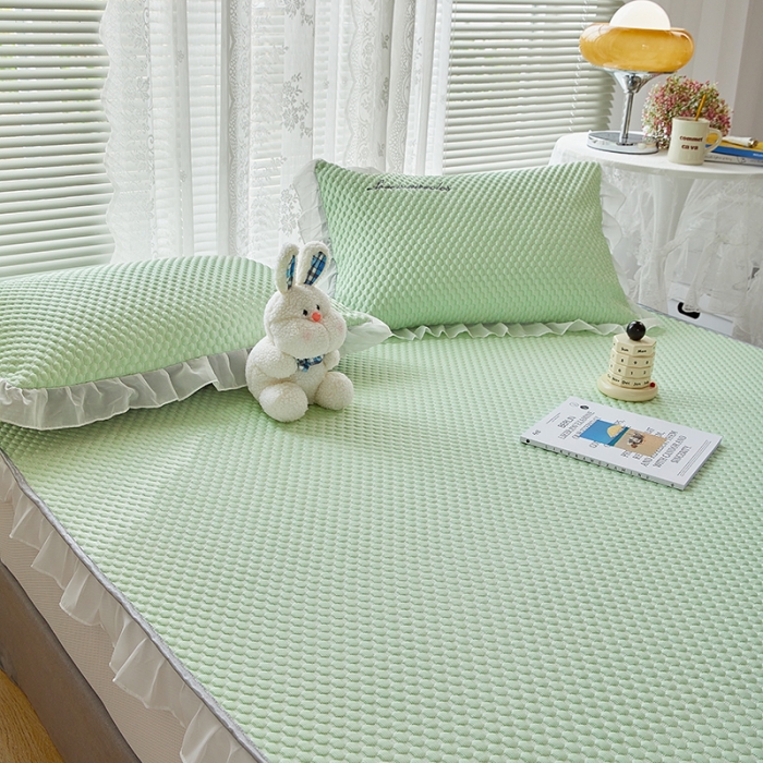 91家纺网 家纺一手货源 找家纺 （总）金丝鸟 2022新款花边床笠款冰豆豆凉席