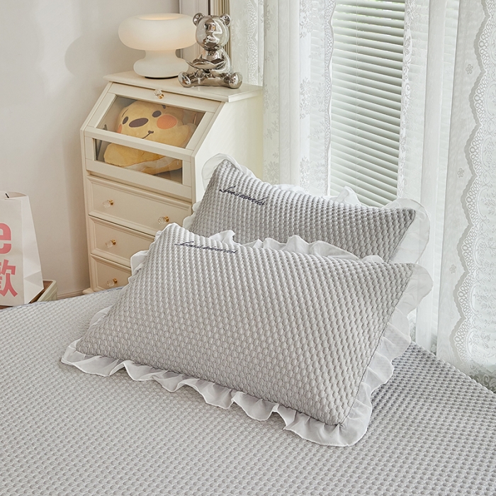 91家纺网 家纺一手货源 找家纺 金丝鸟 2022新款花边床笠款冰豆豆凉席 花边款浅灰色